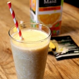 Dreamsicle Shake | Vanilla Shakeology Recipe (via MyHeavenlyRecipes.com) - This amazing shake tastes just like a orange dreamsicle but is made healthy for you with Shakeology Vanilla mix!