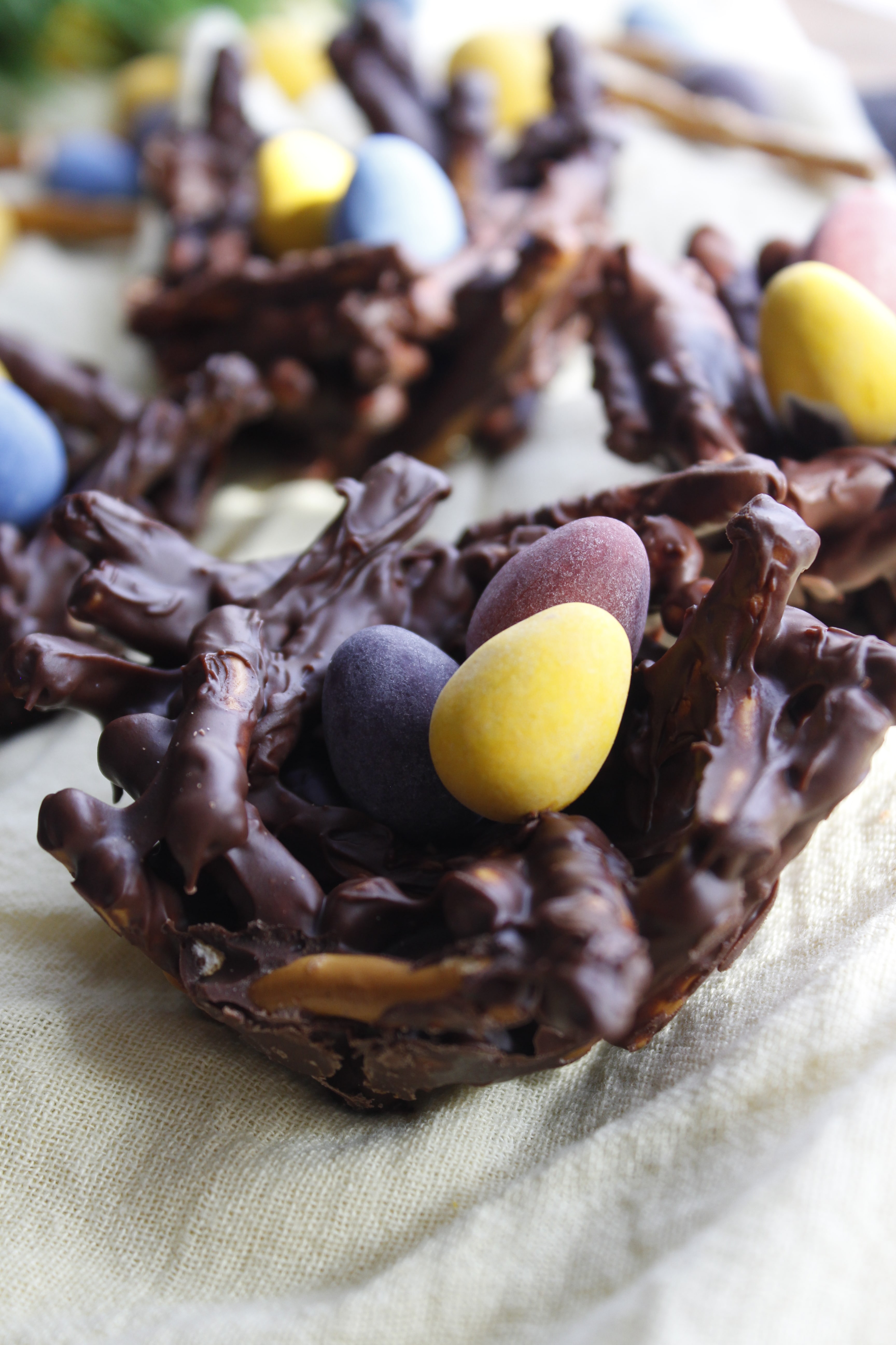No Bake Chocolate Birds Nest Dessert + Video - My Heavenly Recipes