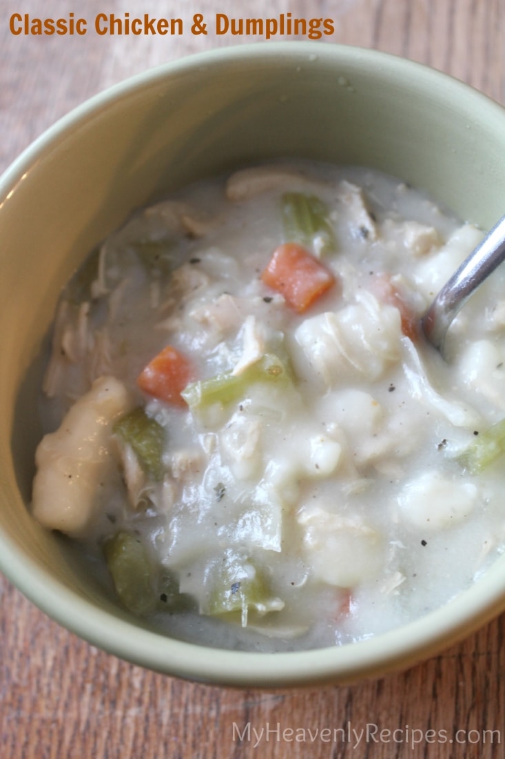 bowl of classic chicken and dumplings