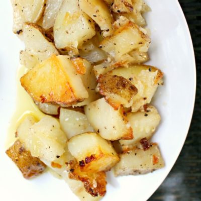 A potato and onion recipe that is sure to quickly become a side dish recipe along side dinner. Foiled Potatoes are a perfect recipe for feeding a crowd!