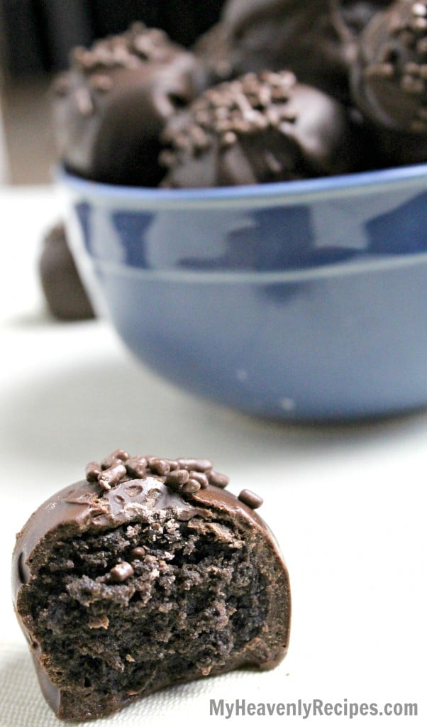 chocolate oreo truffle dipped in chocolate