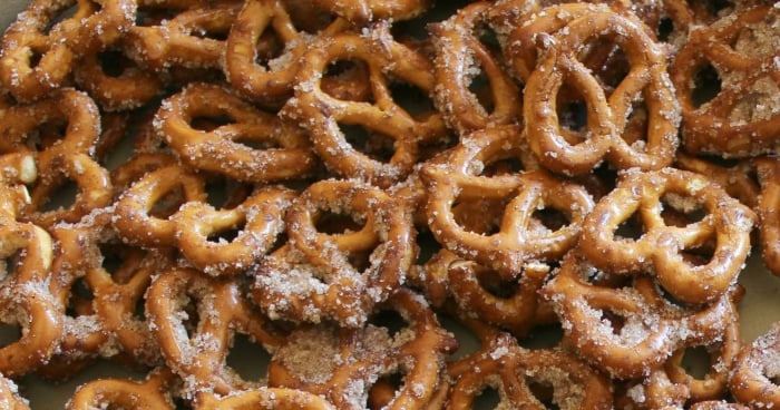 facebook-image-cinnamon-sugar-pretzels