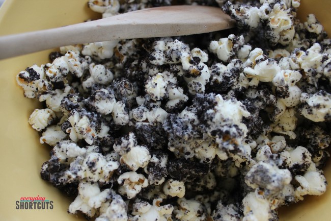 Oreo Flavored Popcorn Recipe