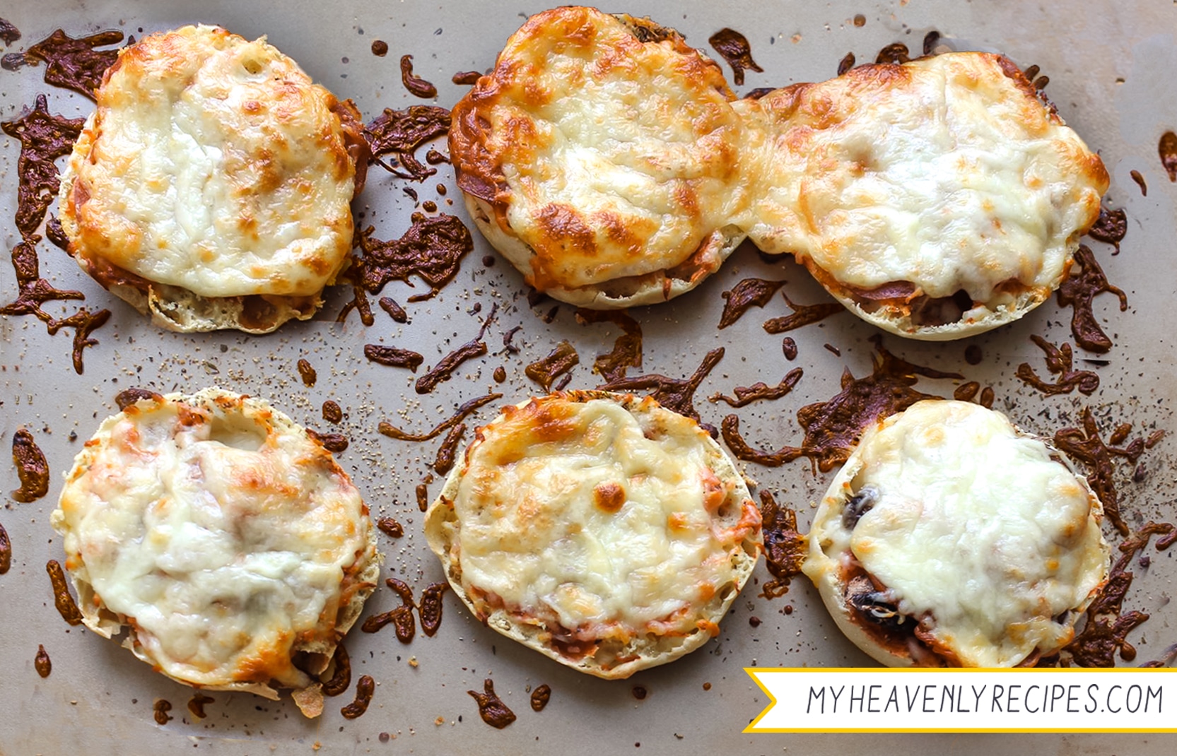 EASY ENGLISH MUFFIN PIZZAS