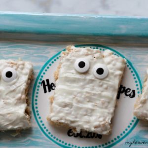 Mummy Rice Krispies are super fun and easy to make! Enjoy them with your family tonight.