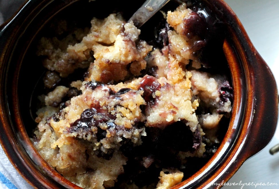 blueberry dump cake close up in bowl