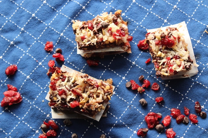 These Granola Bars make perfect snacks for busy families.