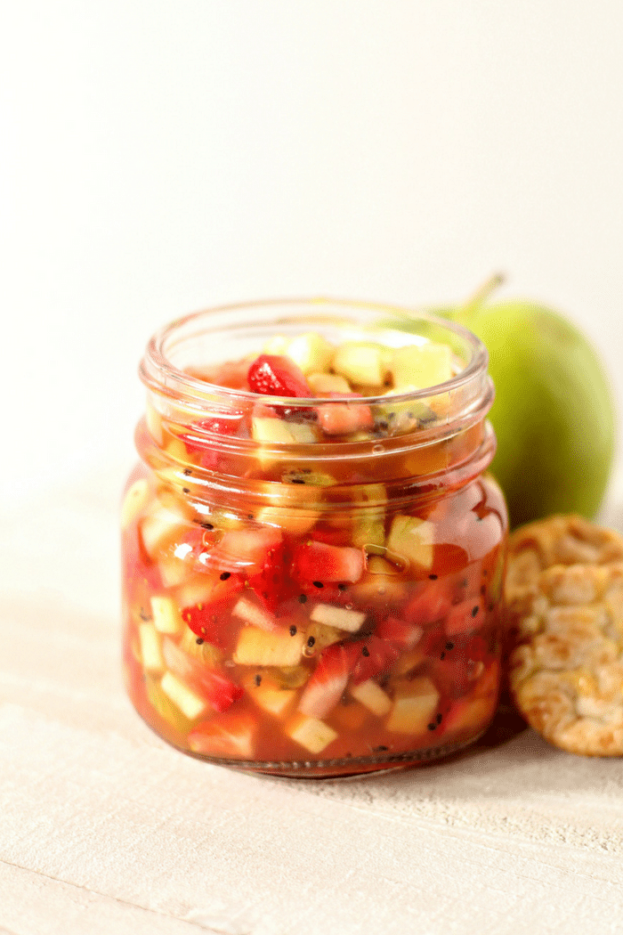 Quick, versatile and healthy ‒ this salsa recipe is great to pair with savory meals and combined to create sweet treats!