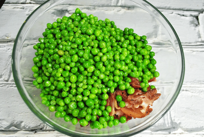 Rinse peas with water and place in bowl
