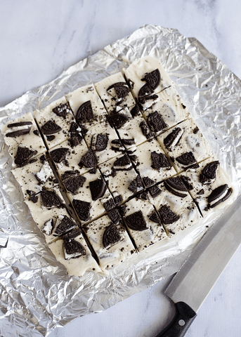 oreo cheesecake fudge on foil