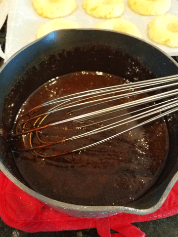 melted chocolate sauce