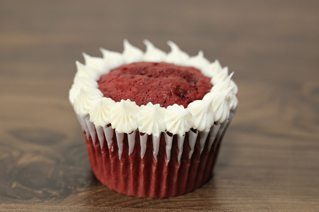 red velvet cupcakes with white icing