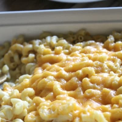 Macaroni and cheese casserole featured image