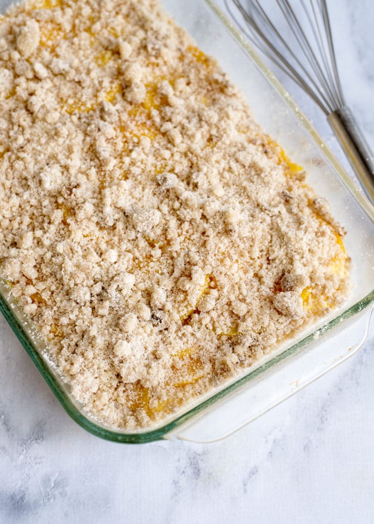 peach crumble with drizzle