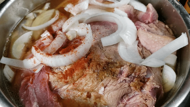 ingredients for pulled pork in a pressure cooker