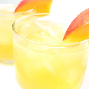 easy mango vodka cocktail