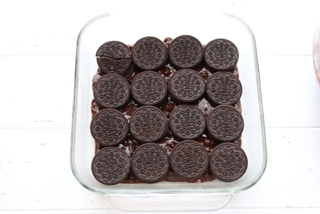  Oreos sur la pâte à brownie 