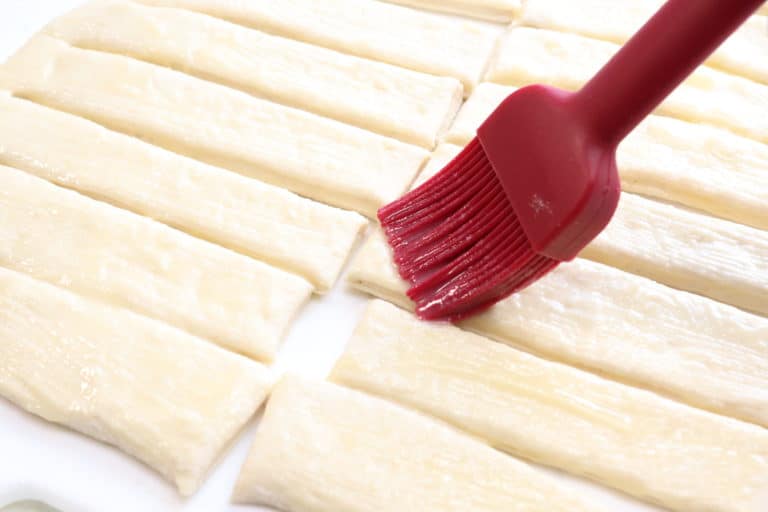 Copycat Pizza Hut Cinnamon Bread Sticks Recipe Recipe My Heavenly Recipes