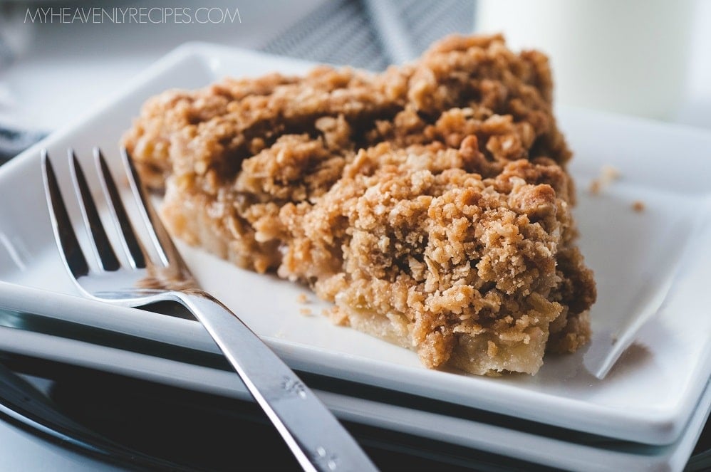 Rhubarb Crumble Pie