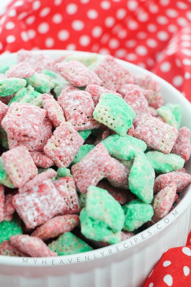 Christmas Muddy Buddies Recipe