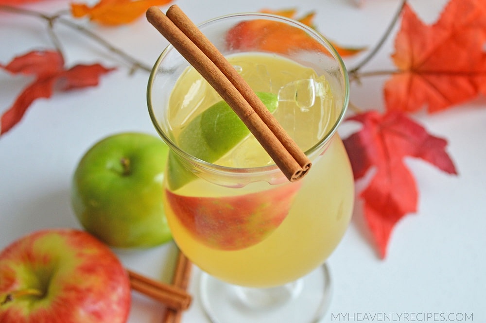 https://myheavenlyrecipes.com/wp-content/uploads/2019/10/3appleciderpunch7-2.jpg