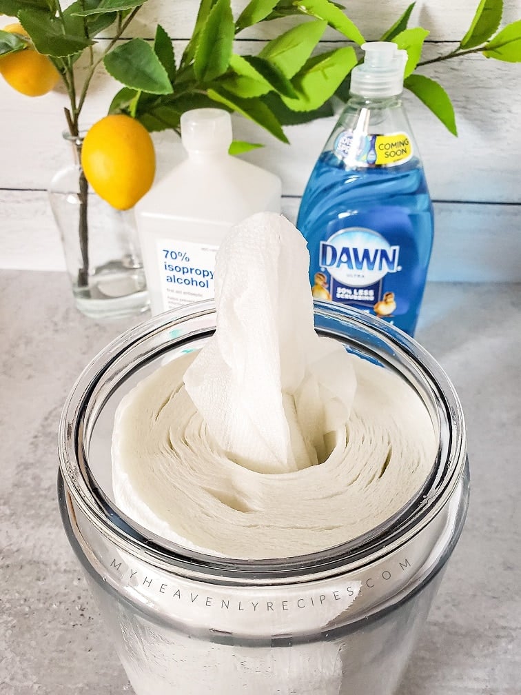 https://myheavenlyrecipes.com/wp-content/uploads/2020/03/diy-disinfecting-wipes-recipe-1.jpg