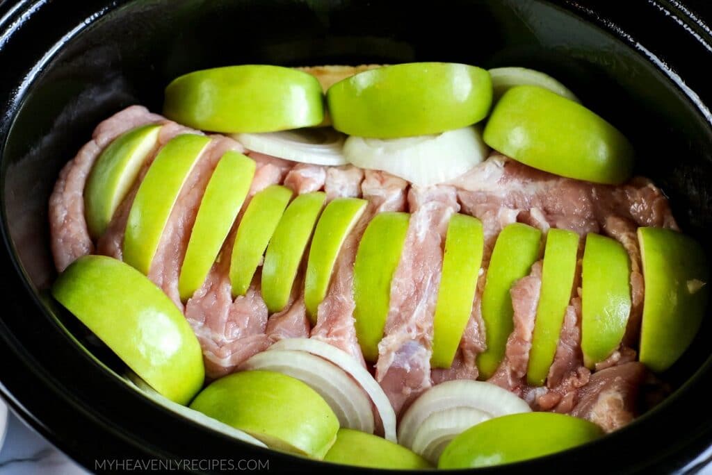 https://myheavenlyrecipes.com/wp-content/uploads/2020/07/Slow-Cooker-Apple-Pork-Loin-1024x684.jpg