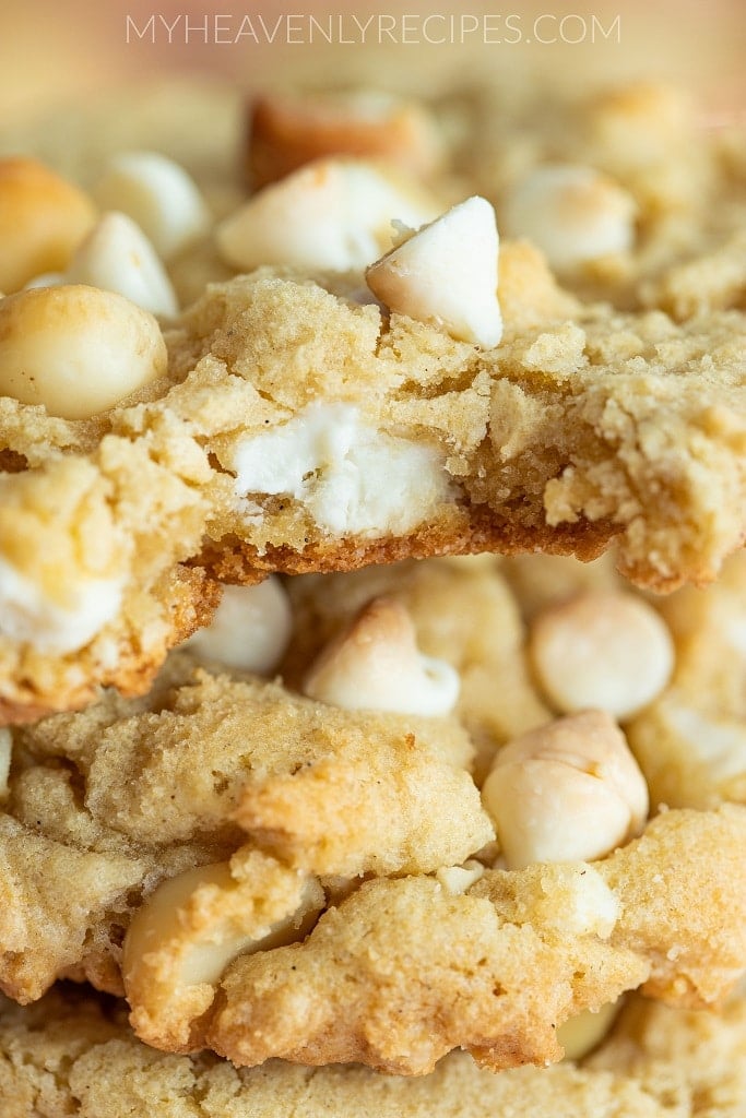 Jumbo White Chocolate Macadamia Nut Cookies