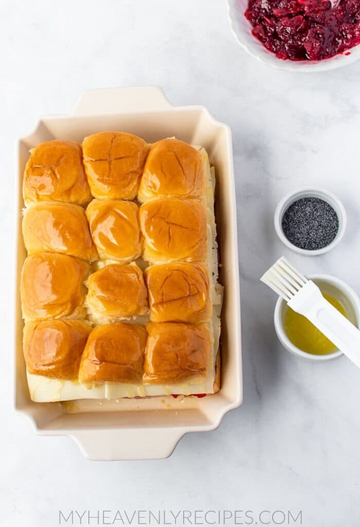 Ham and Cranberry Hawaiian Roll Sliders - My Heavenly Recipes