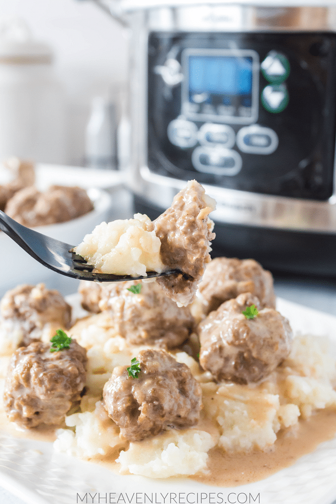 Slow Cooker Swedish Meatballs