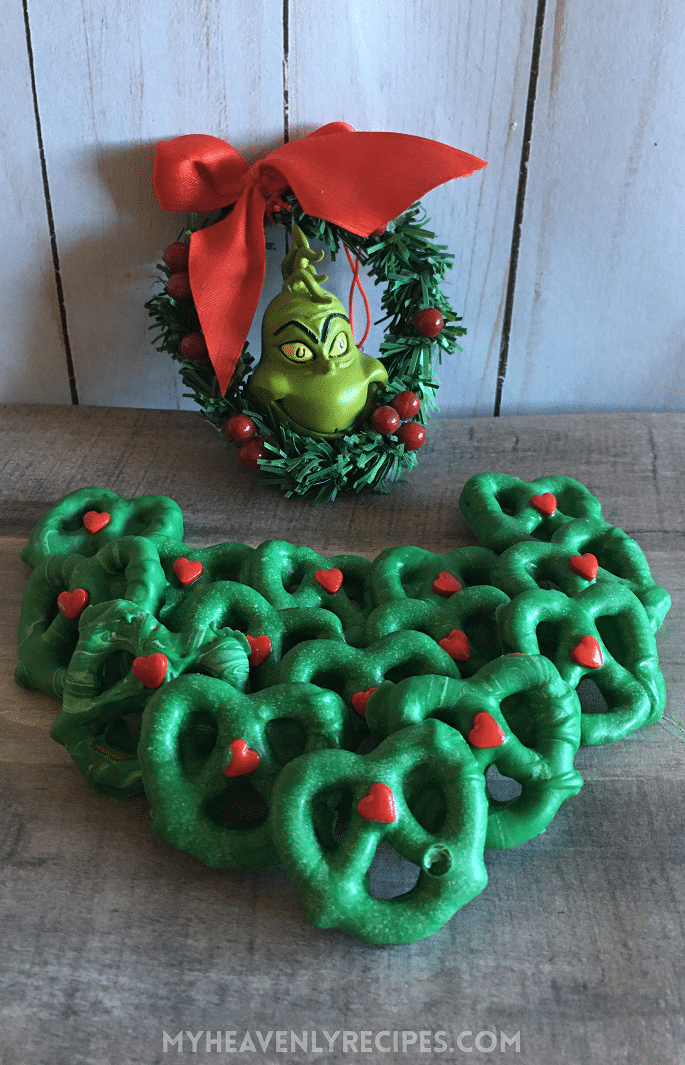 grinch pretzels