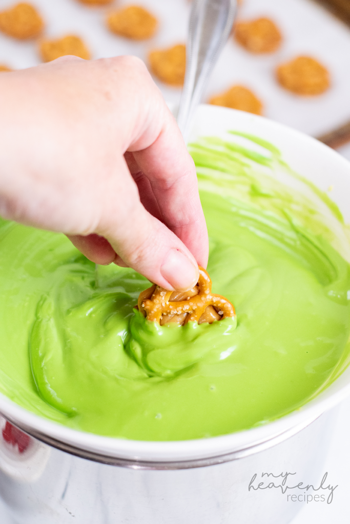 Grinch Pretzel Bites - Soulfully Made