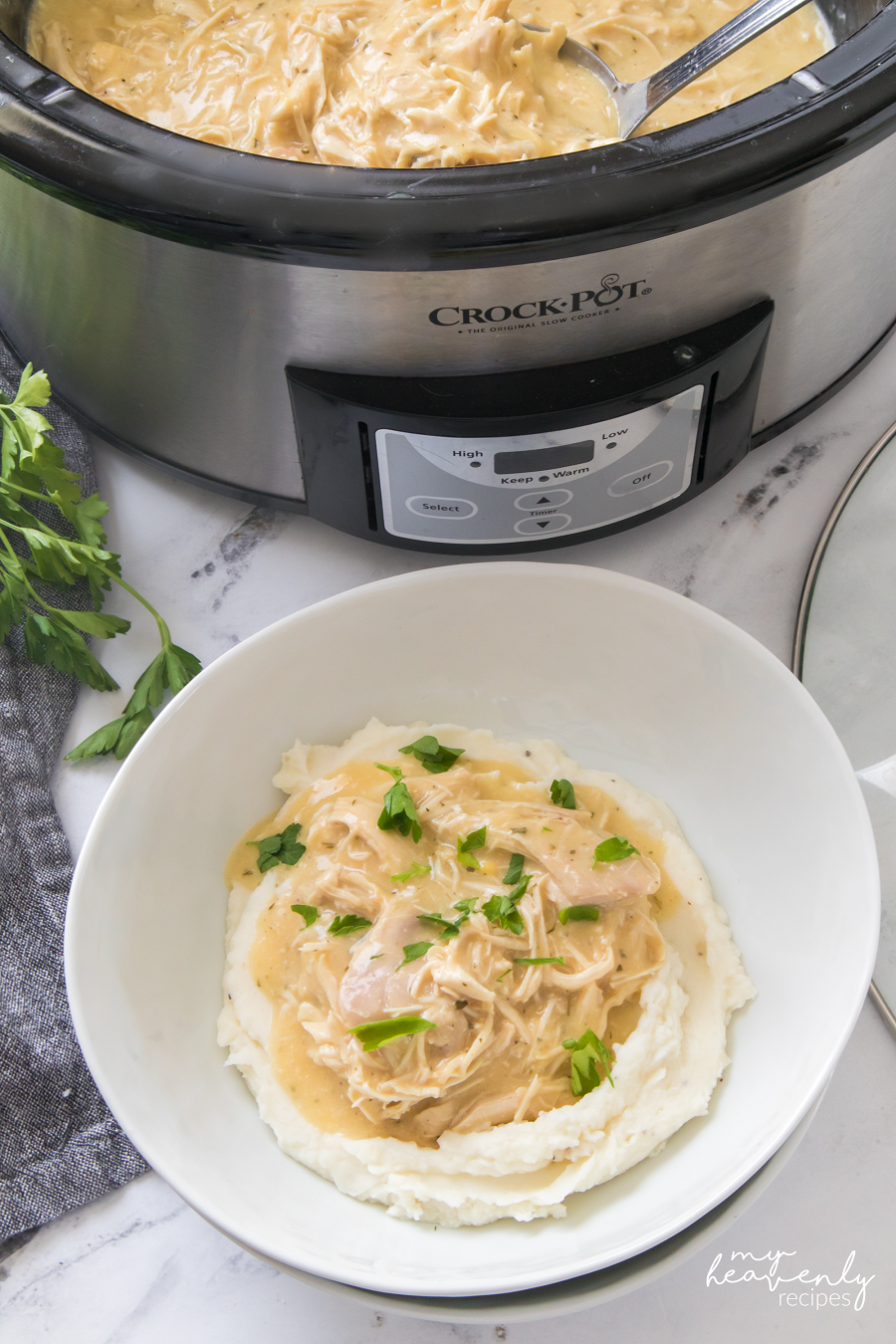 https://myheavenlyrecipes.com/wp-content/uploads/2022/11/crockpot-chicken-gravy-recipe.png