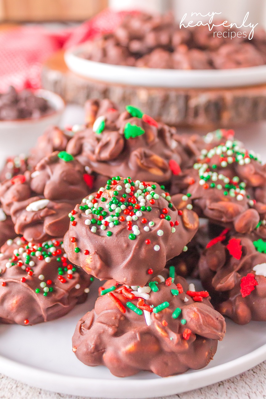 Crockpot Christmas Candy Clusters
