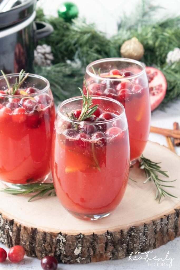 Warm Crockpot Christmas Punch - Savory Nothings