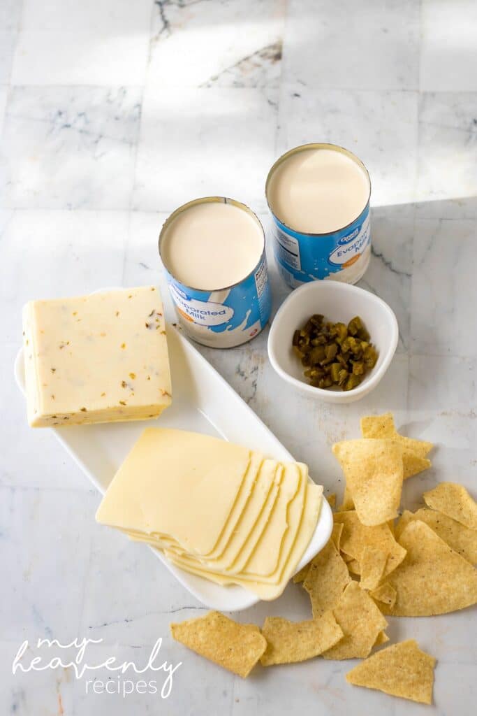 How to make: CROCK POT WHITE QUESO DIP 