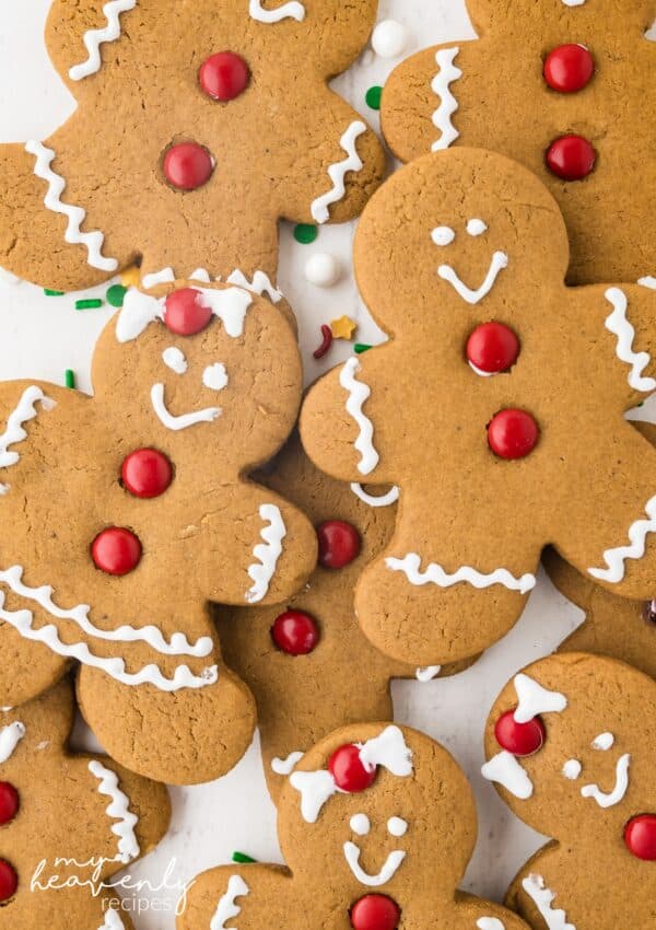 The Best Chewy Gingerbread Cookies Recipe