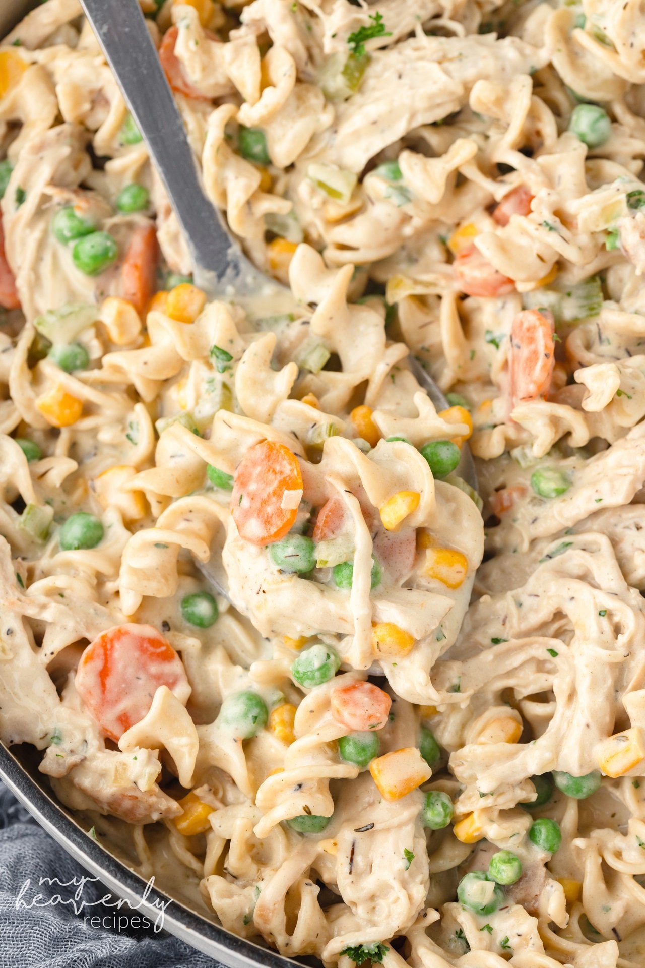 Creamy Chicken Pot Pie Pasta Recipe - My Heavenly Recipes